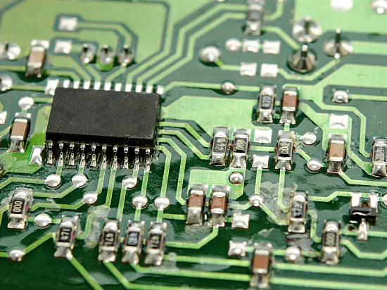 Which design mistake will affecting PCB assembly? 