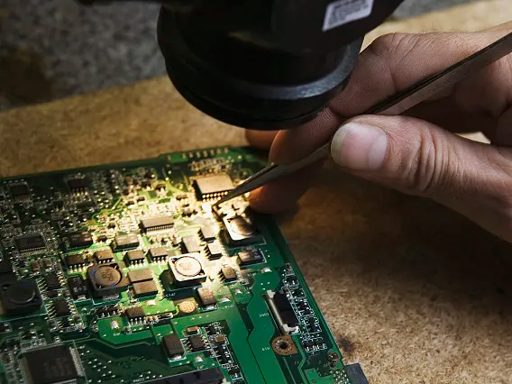 10 Helpful PCB Assembly Tips for Product Developers 