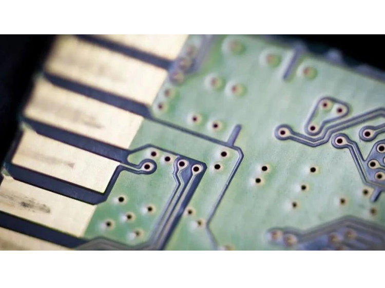 Via Structure Design: Balancing Reliability and Density to Create an Optimised Solution